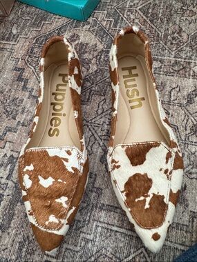 Hush Puppies Cowhide-Print Pointed Toe Flats - Brown & White